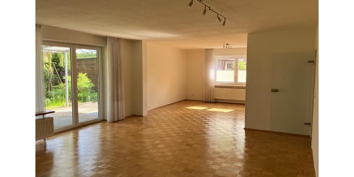 Erdgeschoßwohnung Wasbüttel - 5 Zimmer, 163 m&sup2;, 1.250&euro; | Angebot:25964833