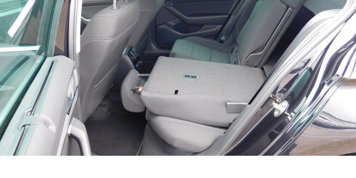 VW Passat 2.0 Bussiness BMT TDI Standhei.Navi Klima 36.500 km 21.690 &euro; Vordorf 38533