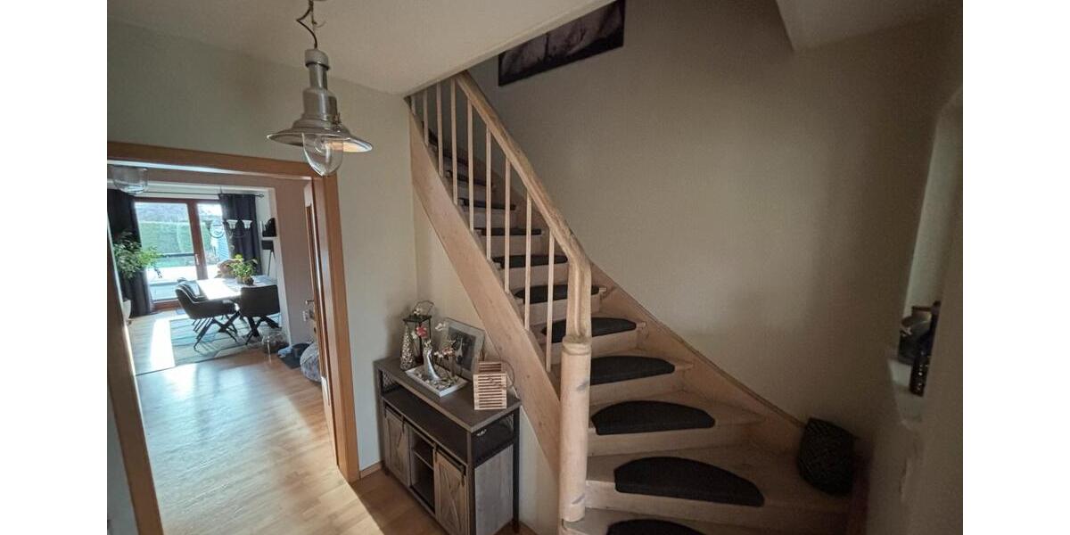 Doppelhaushälfte Lengede - 7 Zimmer, 150 m&sup2;, 275.000&euro; | Angebot:24314511