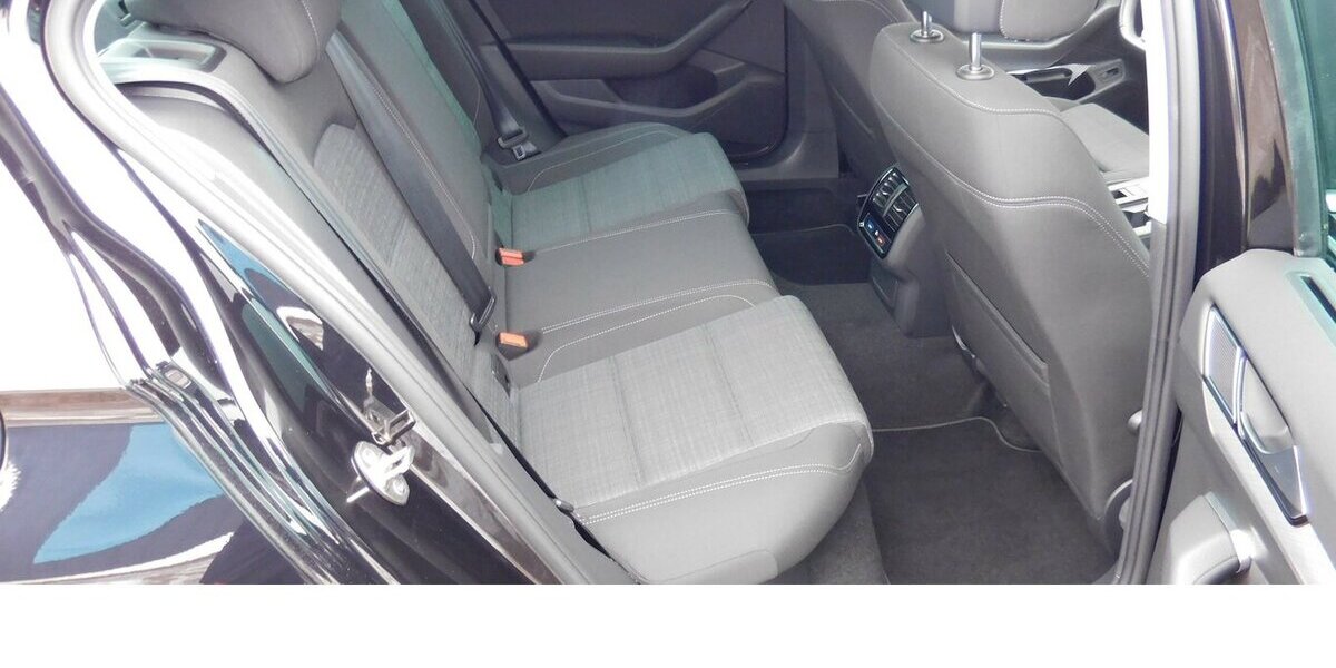 VW Passat 2.0 Bussiness BMT TDI Standhei.Navi Klima 36.500 km 21.690 &euro; Vordorf 38533