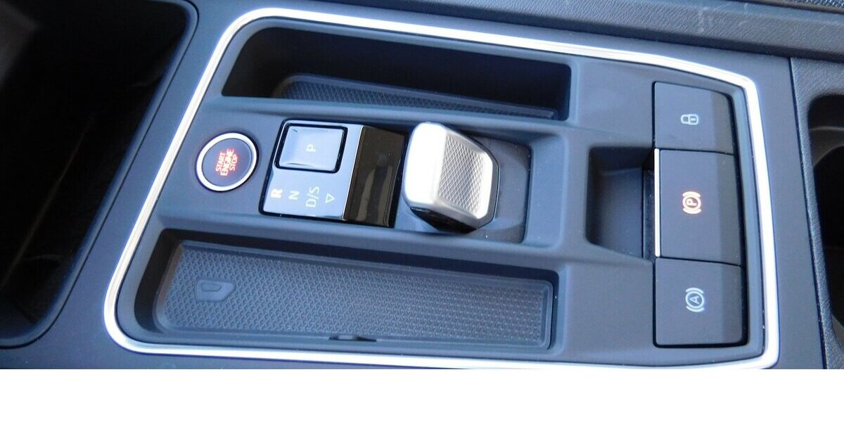 Seat Leon 1.4 Styl TSI Xxcellence DSG Hybrid/Benzin 27.500 km 18.990 &euro; Vordorf 38533