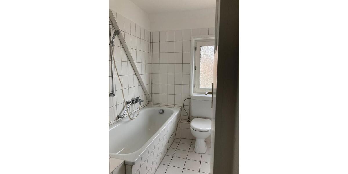 Dachgeschoßwohnung Salzgitter - 3 Zimmer, 61 m&sup2;, 357&euro; | Angebot:24751309
