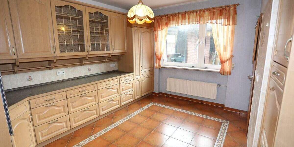Mehrfamilienhaus, Wohnhaus Wasbüttel - 7 Zimmer, 269 m&sup2;, 550.000&euro; | Angebot:25662752