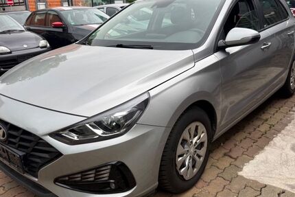Hyundai i30 180.000 km 7.900 &euro; Wolfenbüttel (Halchter) 38304