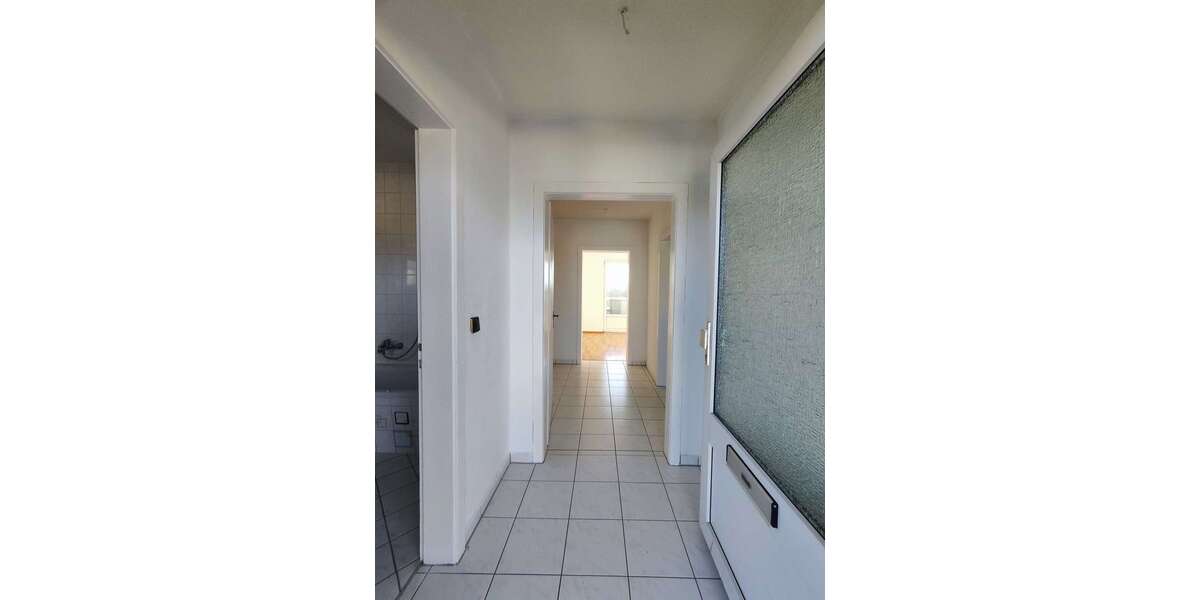 Etagenwohnung Salzgitter Lebenstedt - 3 Zimmer, 69 m&sup2;, 400&euro; | Angebot:24683437