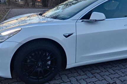 Tesla Model 3 100.000 km 22.400 &euro; Adenbüttel 38528