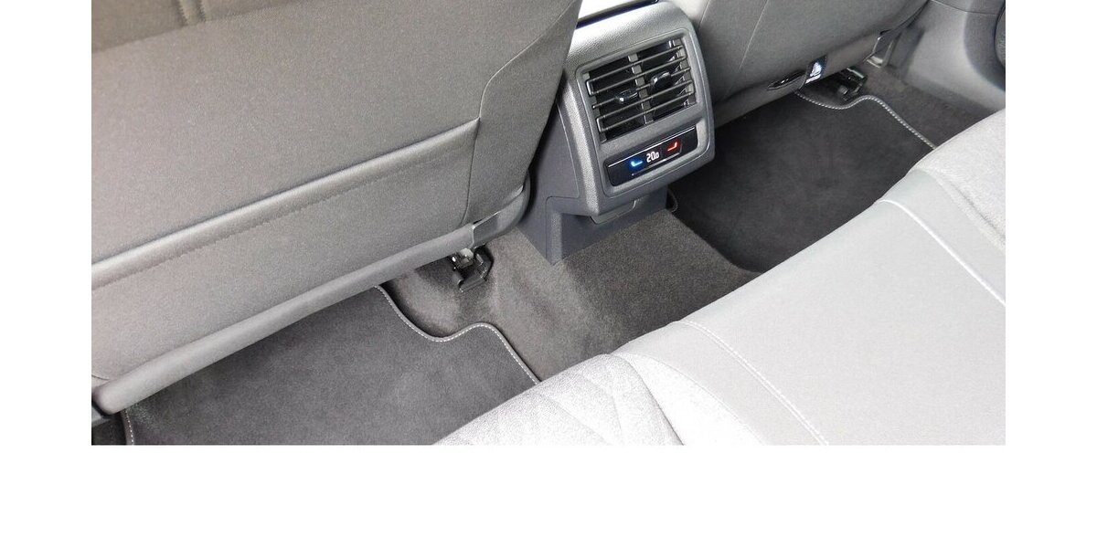 VW Golf III 1.0 Life TSI BMT Klima Navi Alu 29.600 km 17.390 &euro; Vordorf 38533
