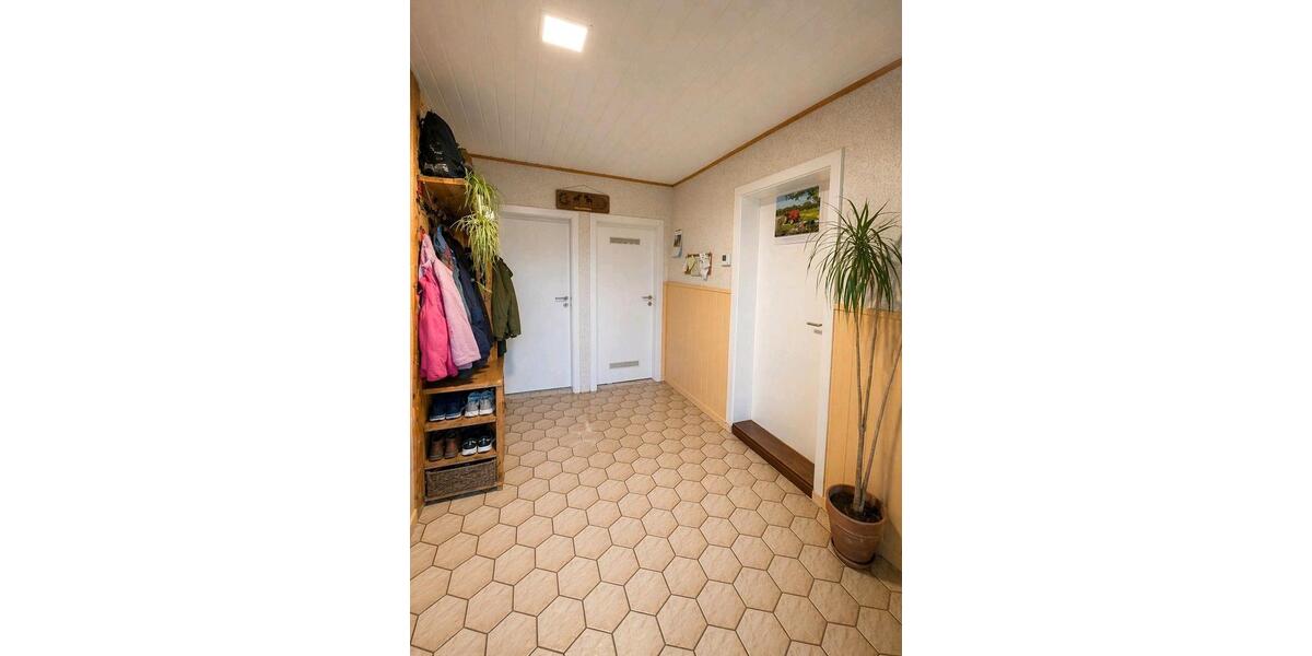 Etagenwohnung Königslutter am Elm - 5.5 Zimmer, 180 m&sup2;, 1.800&euro; | Angebot:26662514