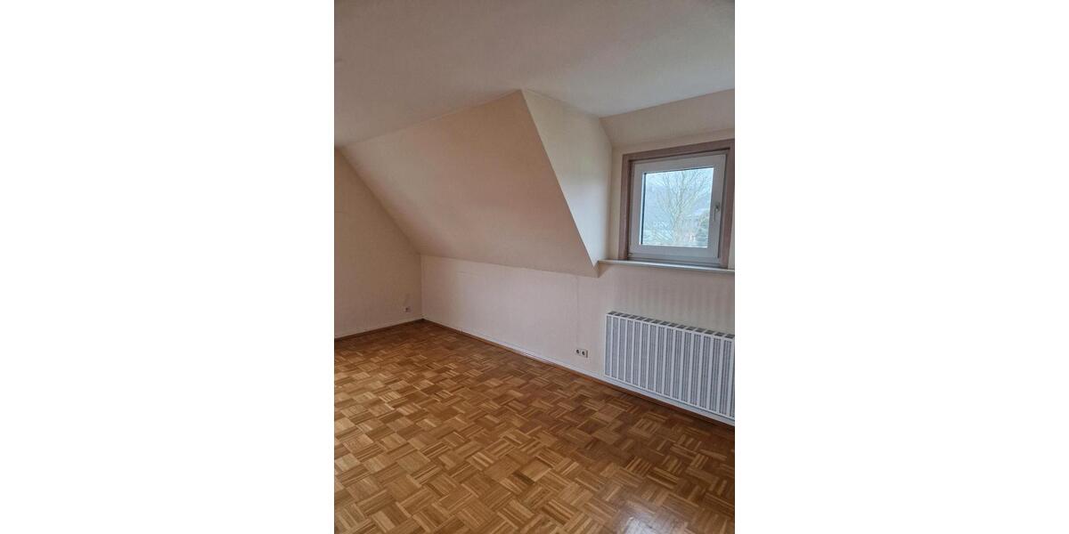 Einfamilienhaus Peine Südstadt - 7 Zimmer, 140 m&sup2;, 350.000&euro; | Angebot:25539943
