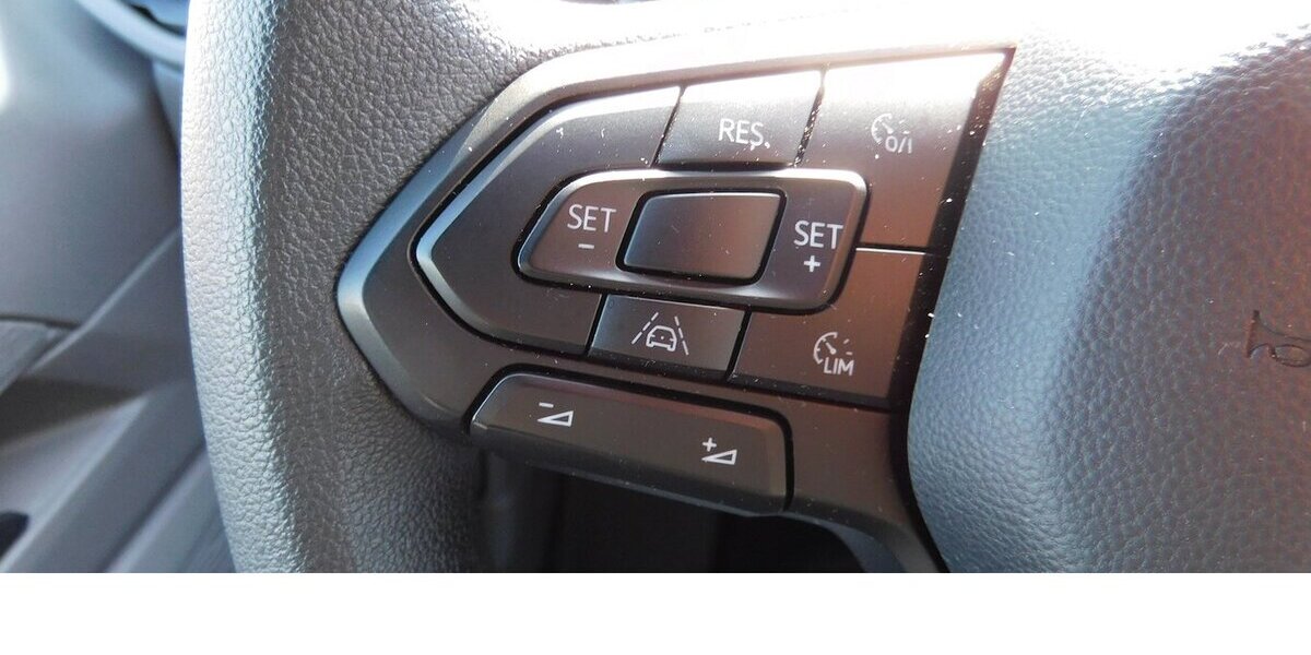 VW T7 Transporter 2.0 Lang TDI 3Sitze Navi Klima 12.200 km 30.990 &euro; Vordorf 38533