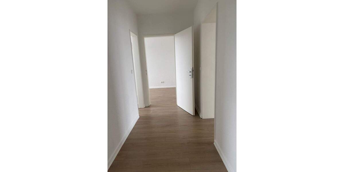 Etagenwohnung Salzgitter Lebenstedt - 3 Zimmer, 63 m&sup2;, 420&euro; | Angebot:25708272