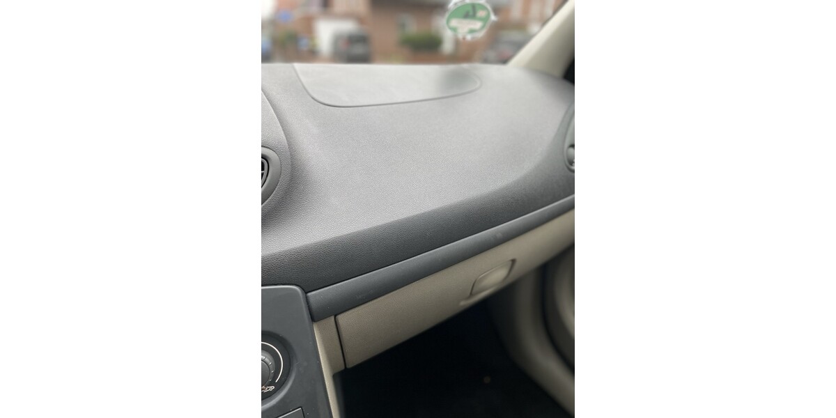 Renault Clio 144.853 km 2.300 &euro; Braunschweig 38100