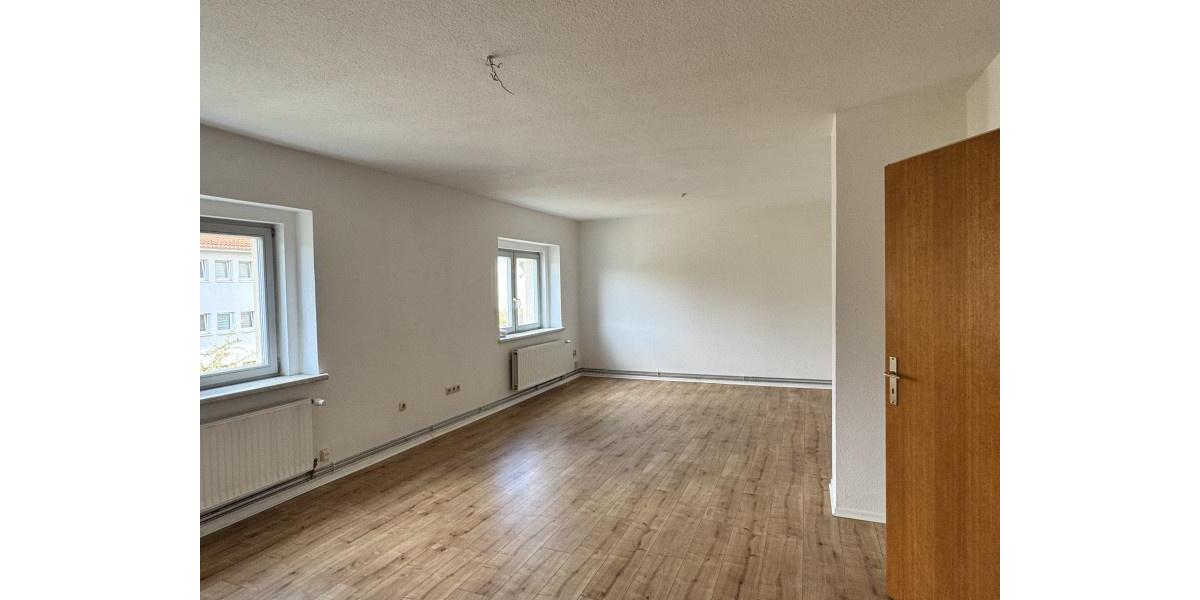 Etagenwohnung Schöningen - 2 Zimmer, 82 m&sup2;, 490&euro; | Angebot:23536150