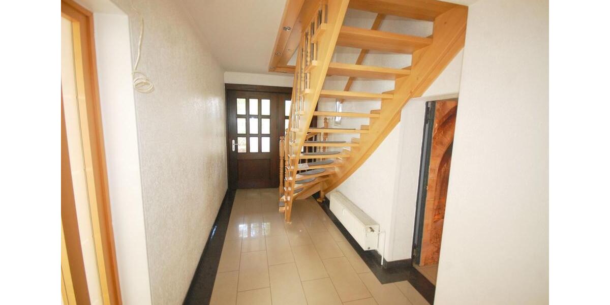 Einfamilienhaus Hillerse - 6 Zimmer, 260 m&sup2;, 1.200&euro; | Angebot:24864955