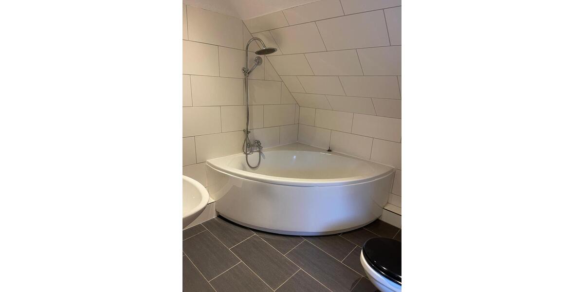 Etagenwohnung Langelsheim - 5 Zimmer, 150 m&sup2;, 1.190&euro; | Angebot:25617239