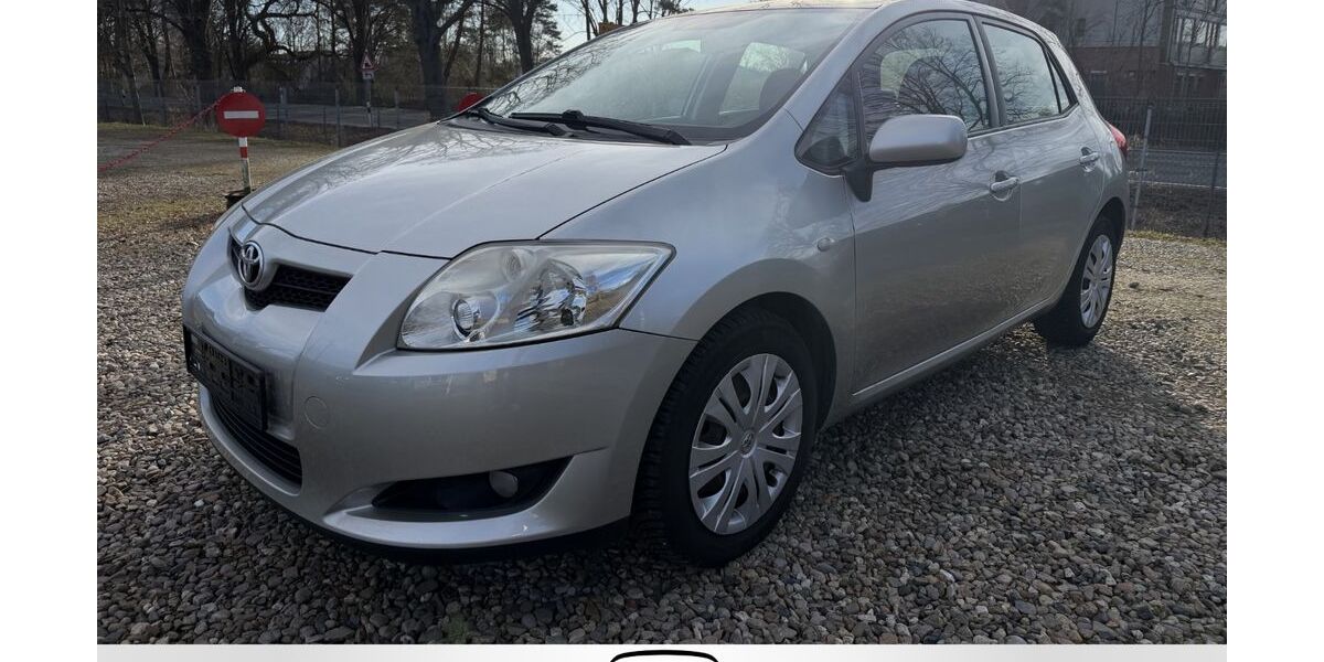 Toyota Auris 156.900 km 3.490 &euro; Braunschweig 38110
