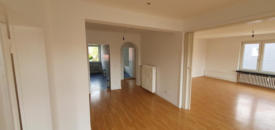Etagenwohnung Salzgitter Ortschaft Ost - 4.5 Zimmer, 120 m&sup2;, 960&euro; | Angebot:25294308