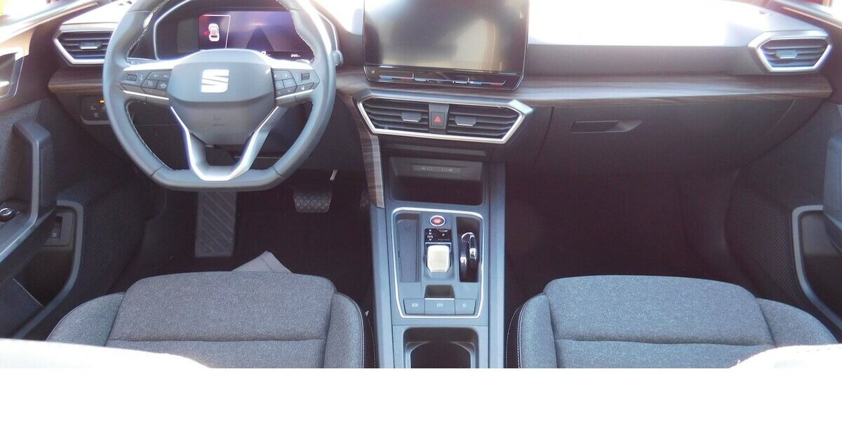 Seat Leon 1.4 Styl TSI Xxcellence DSG Hybrid/Benzin 27.500 km 18.990 &euro; Vordorf 38533