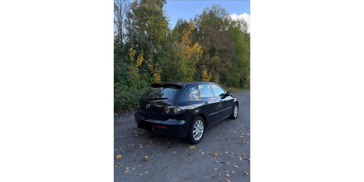 Mazda 3 152.000 km 2.399 &euro; Goslar 38642