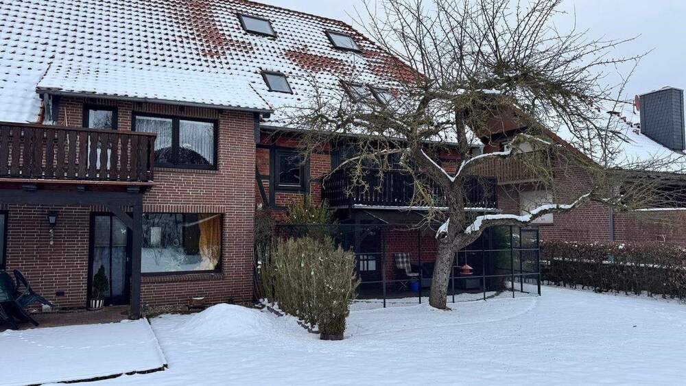 Etagenwohnung Adenbüttel - 5 Zimmer, 143 m&sup2;, 220.000&euro; | Angebot:25687250