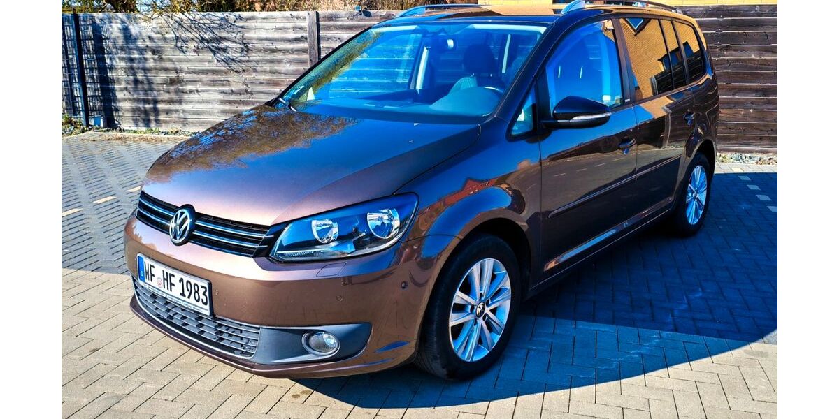 VW Touran 139.982 km 11.450 &euro; Sickte 38173