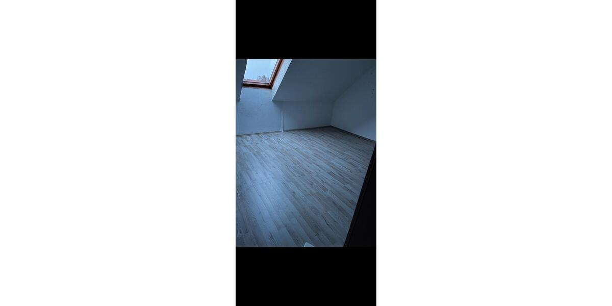 Einfamilienhaus Wolsdorf - 8 Zimmer, 150 m&sup2;, 130.000&euro; | Angebot:25568465