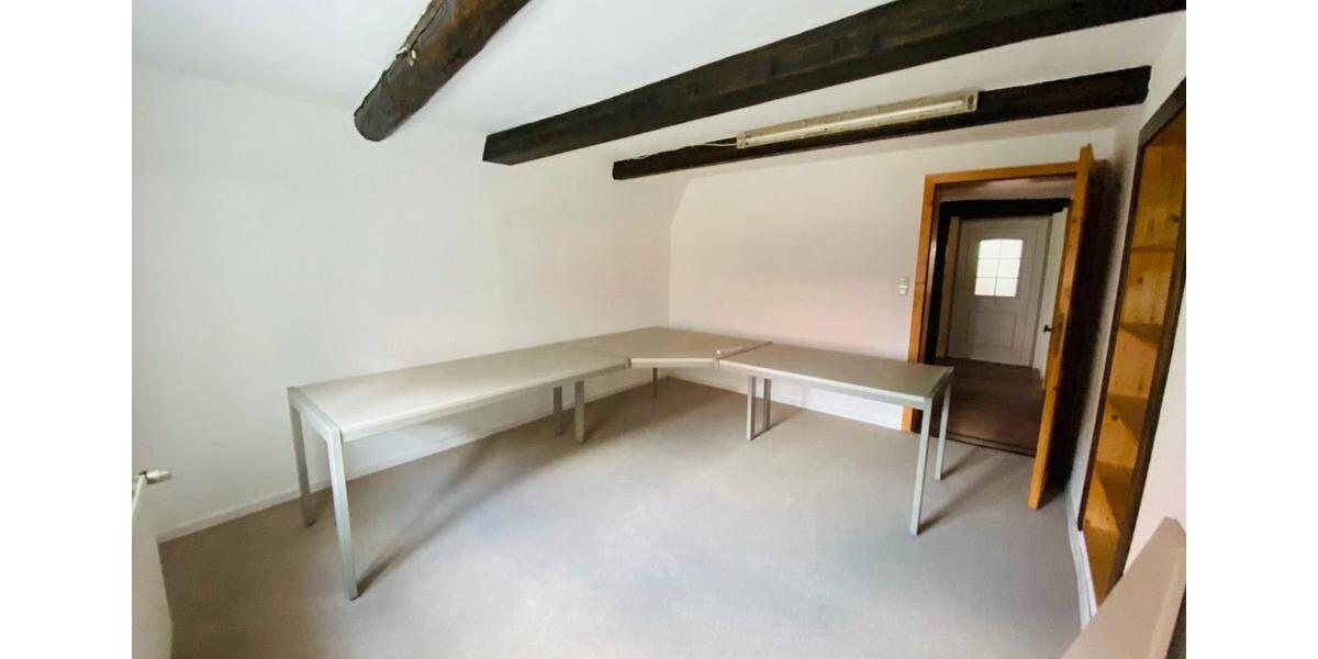 Einfamilienhaus Schladen-Werla Werla - 9 Zimmer, 230 m&sup2;, 235.000&euro; | Angebot:24727895