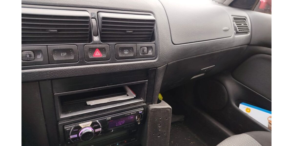 VW Golf 469.000 km 1.950 &euro; Peine 31224