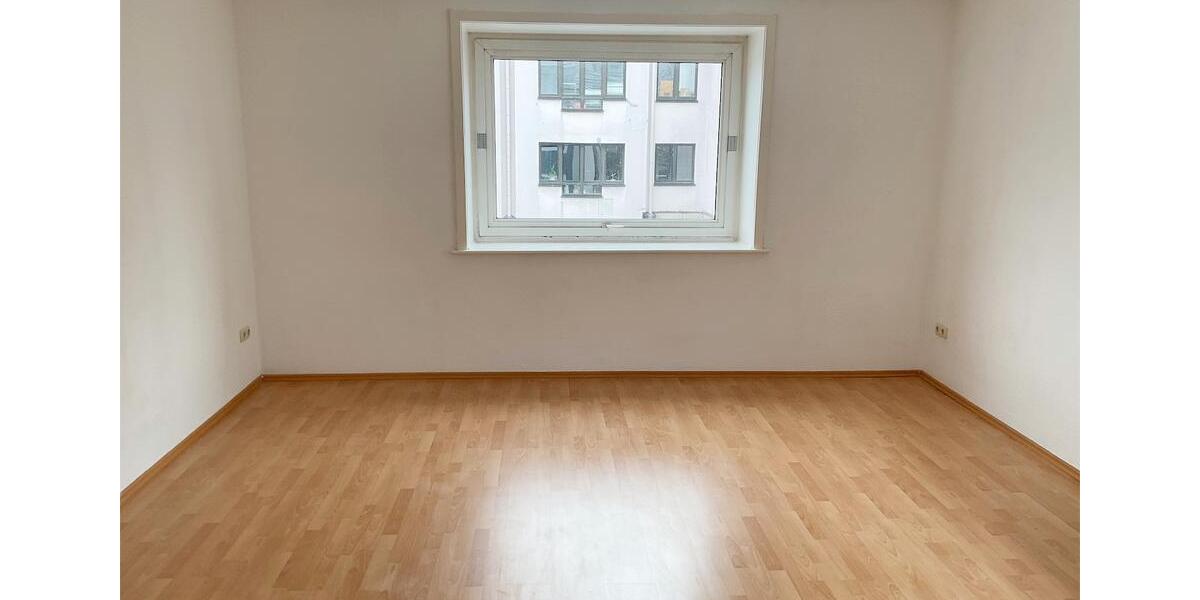 Etagenwohnung Braunschweig - 2 Zimmer, 77 m&sup2;, 657&euro; | Angebot:25266641