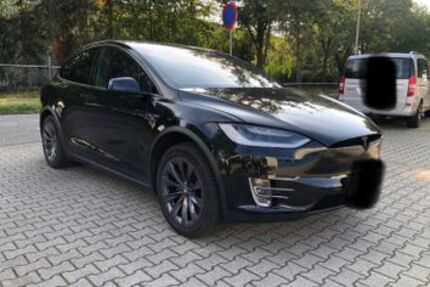 Tesla Model X 183.000 km 31.500 &euro; Braunschweig 38100