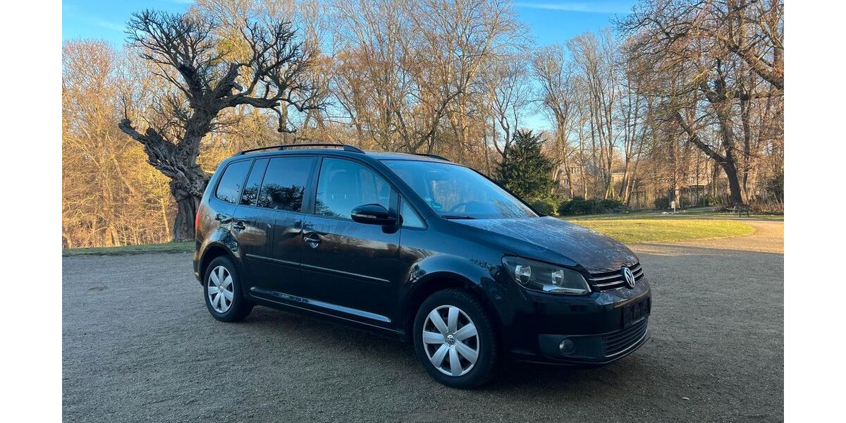 VW Touran 272.000 km 2.990 &euro; Vechelde 38159