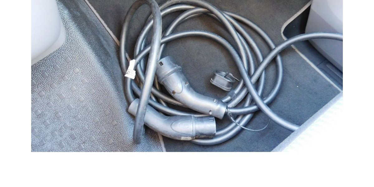 VW T6.1 Transporter Abt e-Lang DSG 4-Gang 7 Sitze 4.900 km 19.990 &euro; Vordorf 38533