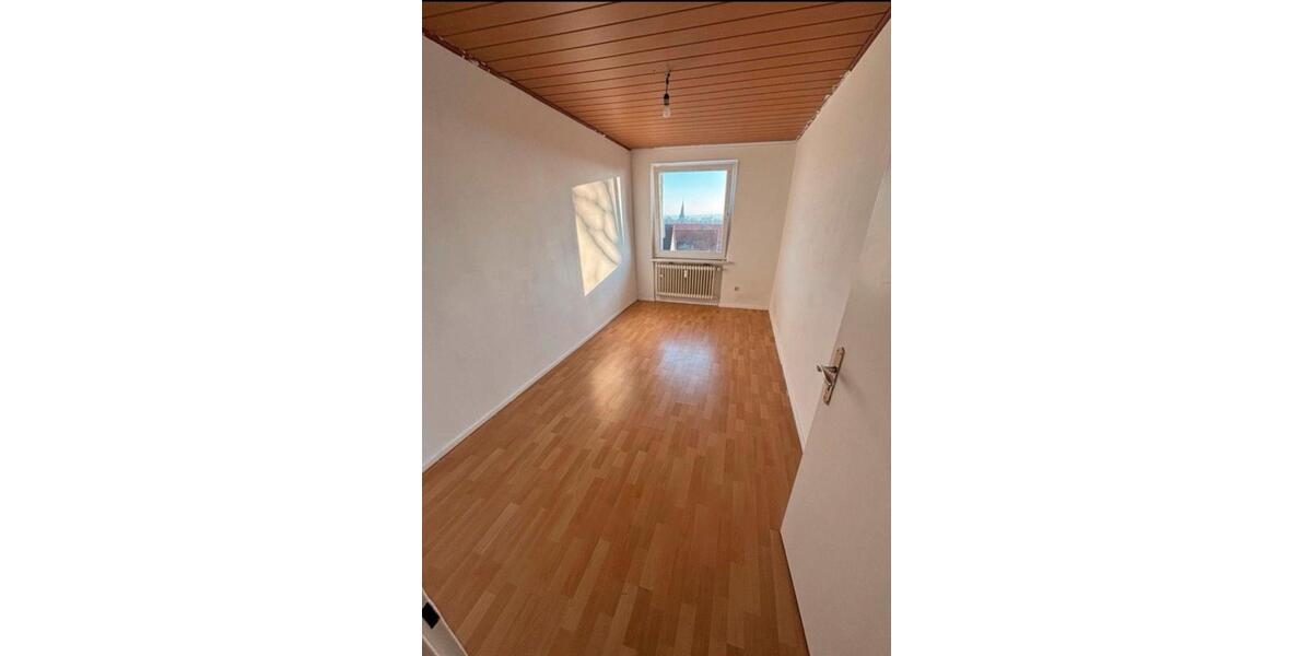Dachgeschoßwohnung Schöppenstedt - 4 Zimmer, 78 m&sup2;, 700&euro; | Angebot:26452237