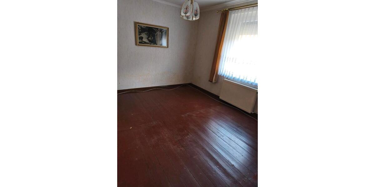 Einfamilienhaus Liebenburg - 7 Zimmer, 130 m&sup2;, 99.000&euro; | Angebot:26114496