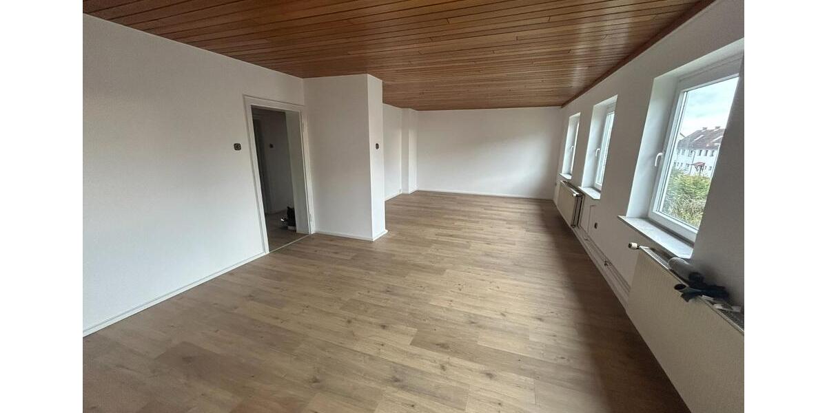 Etagenwohnung Braunschweig Broitzem - 3 Zimmer, 100 m&sup2;, 850&euro; | Angebot:24649980