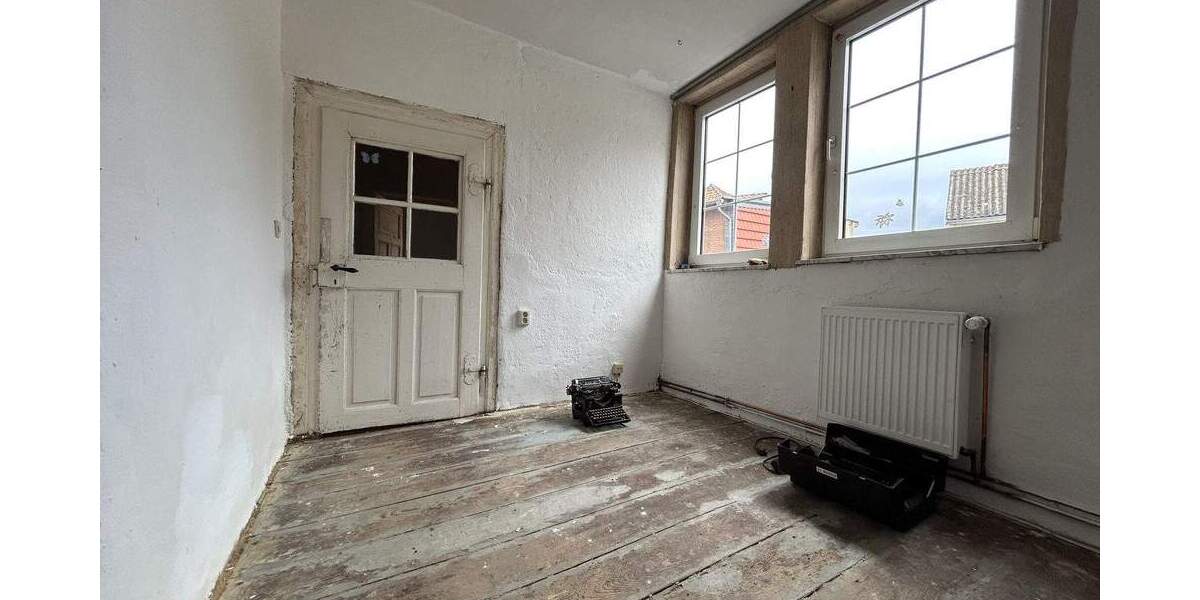Einfamilienhaus Schöningen - 1 Zimmer, 201 m&sup2;, 219.000&euro; | Angebot:25741087