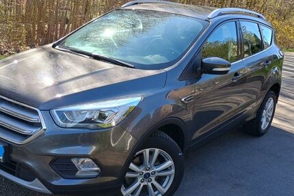 Ford Kuga 98.000 km 10.800 &euro; Langelsheim 38729
