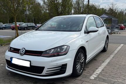 VW Golf 141.000 km 13.990 &euro; Braunschweig 38106