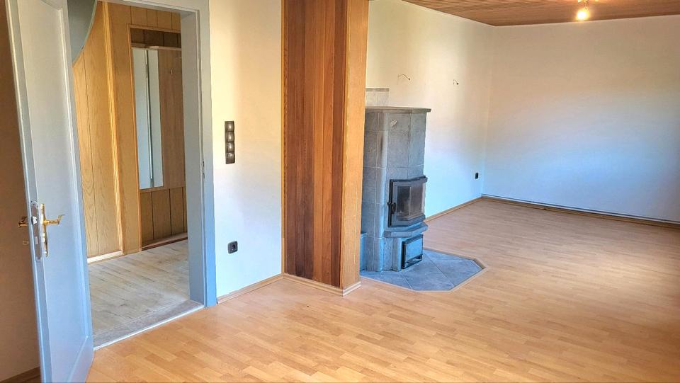 Einfamilienhaus Hillerse - 8 Zimmer, 220 m&sup2;, 1.400&euro; | Angebot:26523117