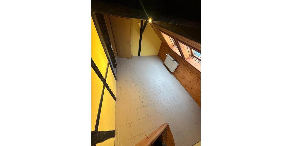 Dachgeschoßwohnung Braunschweig Broitzem - 1 Zimmer, 21 m&sup2;, 460&euro; | Angebot:26039715