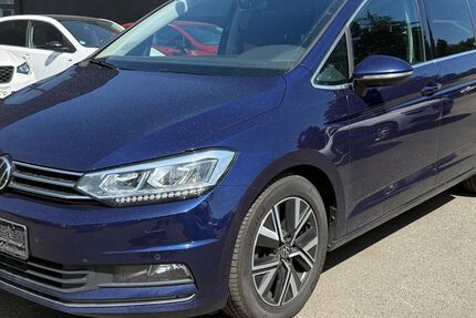 VW Touran 212.669 km 13.990 &euro; Braunschweig 38122