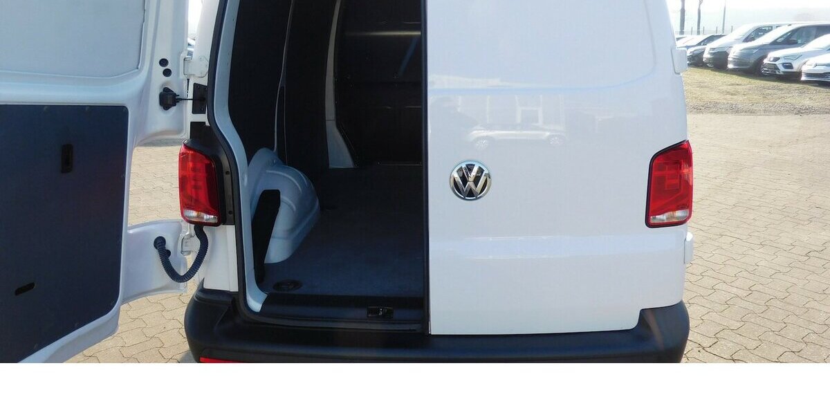 VW T6.1 Transporter 2.0 TDI BMT 3Sitze Navi Klima 30.000 km 28.990 &euro; Vordorf 38533