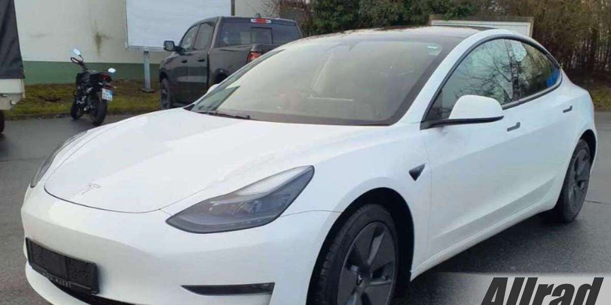 Tesla Model 3 53.450 km 27.750 &euro; Schöningen 38364