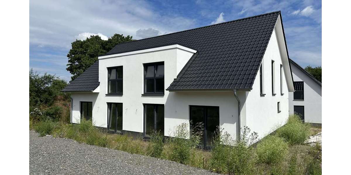 Einfamilienhaus Holle - 12 Zimmer, 166 m&sup2;, 620.000&euro; | Angebot:27000128