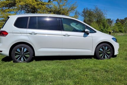 VW Touran 22.824 km 34.900 &euro; Braunschweig 38122