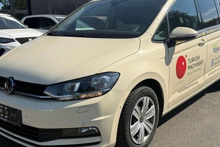 VW Touran 189.593 km 12.990 &euro; Braunschweig 38122