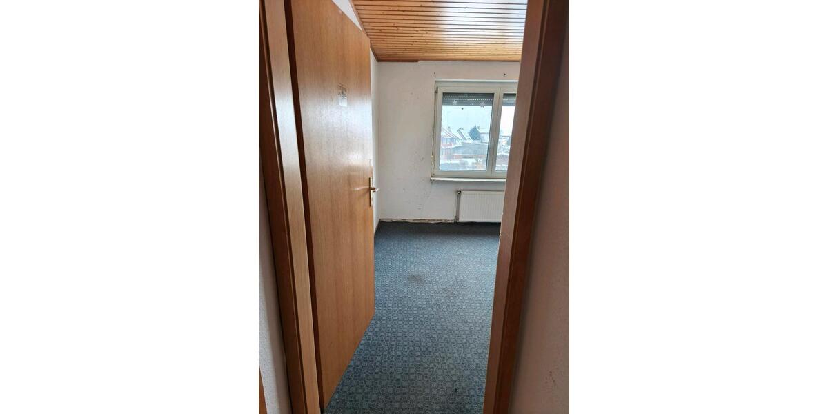 Mehrfamilienhaus, Wohnhaus Salzgitter Ortschaft Südost - 6 Zimmer, 171 m&sup2;, 130.000&euro; | Angebot:24774413