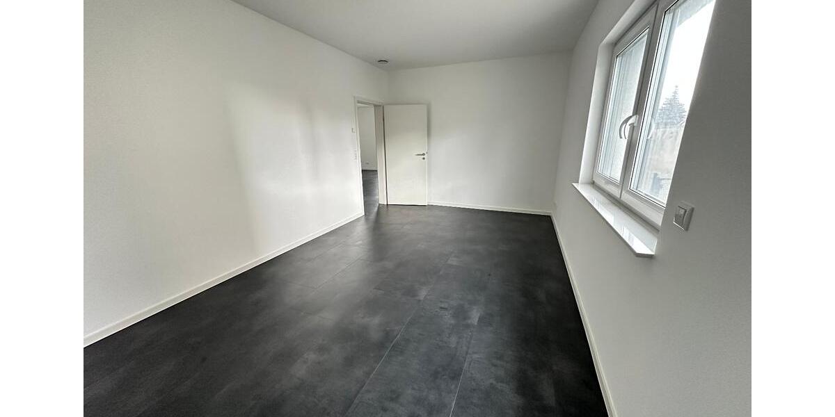 Erdgeschoßwohnung Braunschweig Broitzem - 4 Zimmer, 120 m&sup2;, 1.500&euro; | Angebot:25996108