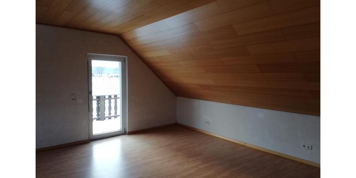 Dachgeschoßwohnung Salzgitter Ortschaft Südost - 5 Zimmer, 118 m&sup2;, 710&euro; | Angebot:25831587