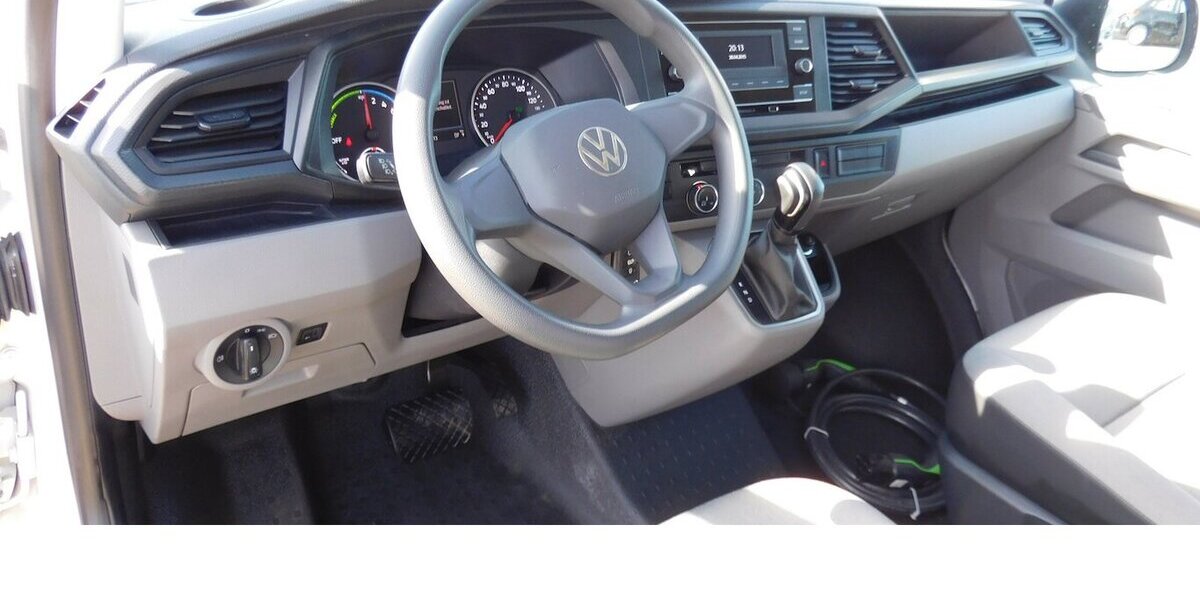 VW T6.1 Transporter 1 Abt e- Lang DSG 4-Gang Klima 13.800 km 15.990 &euro; Vordorf 38533